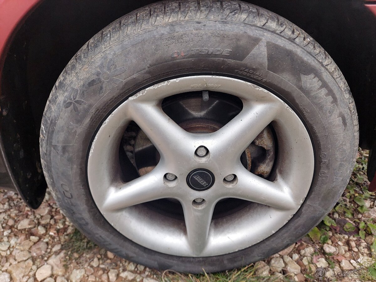 Nissan ALMERA 1.5 benzín - 14