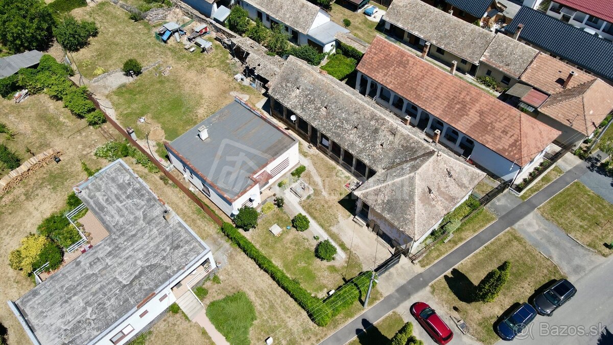 Znížená cena Dva domy s nadrozemerným pozemkom, vhodné na t - 14