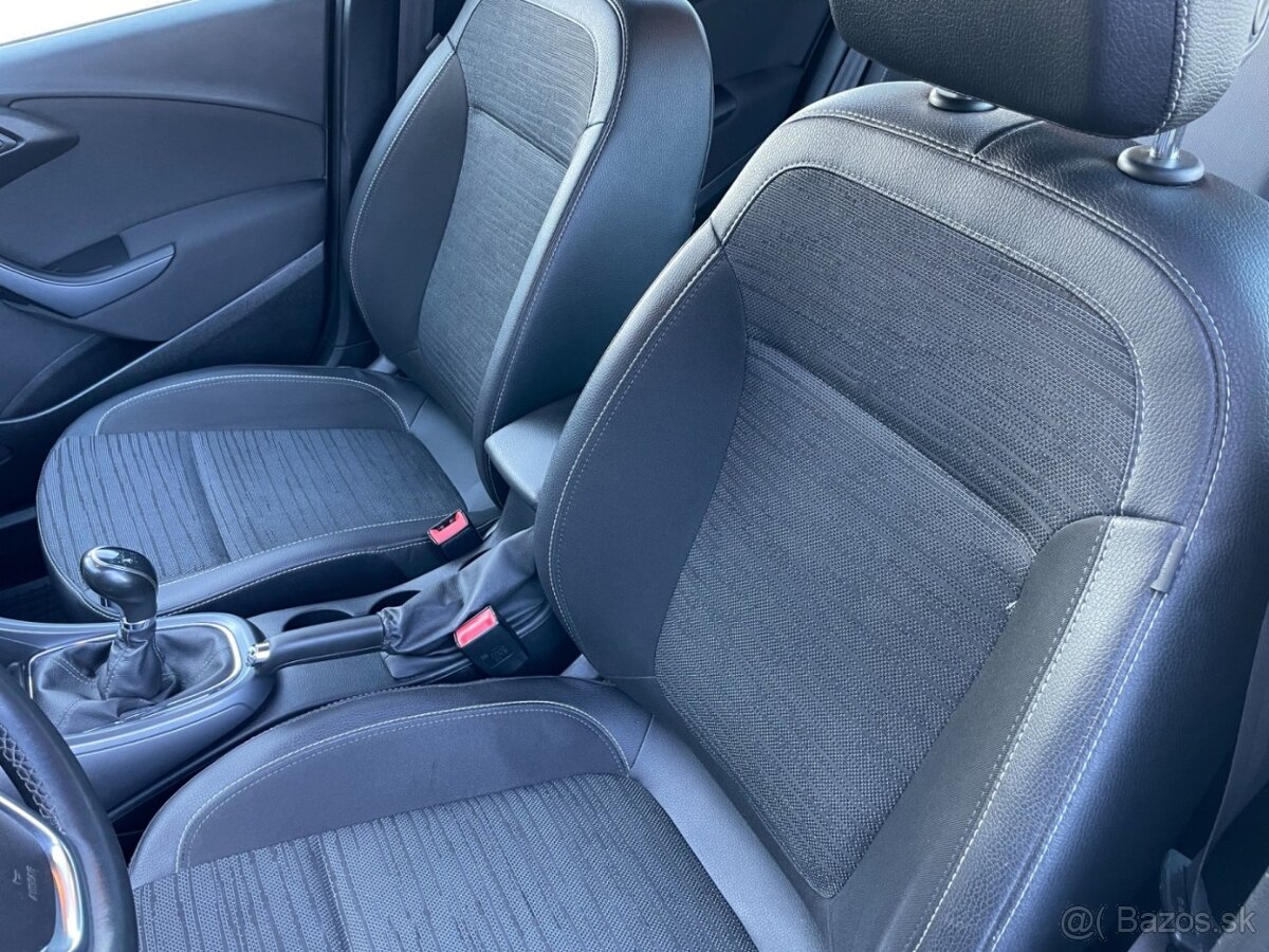 Opel Astra J Com. 1.6CDTI 81kW Tažné - 14