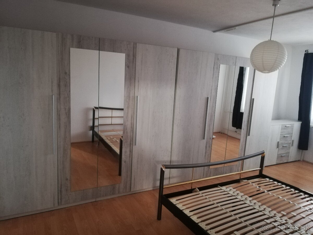 Prenájom veľkého 2-izbového bytu – 70 m² s balkónom - 14
