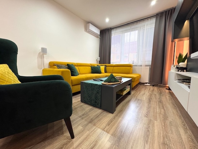 Na predaj 2 izbový tehlový byt v centre s garážou - 14