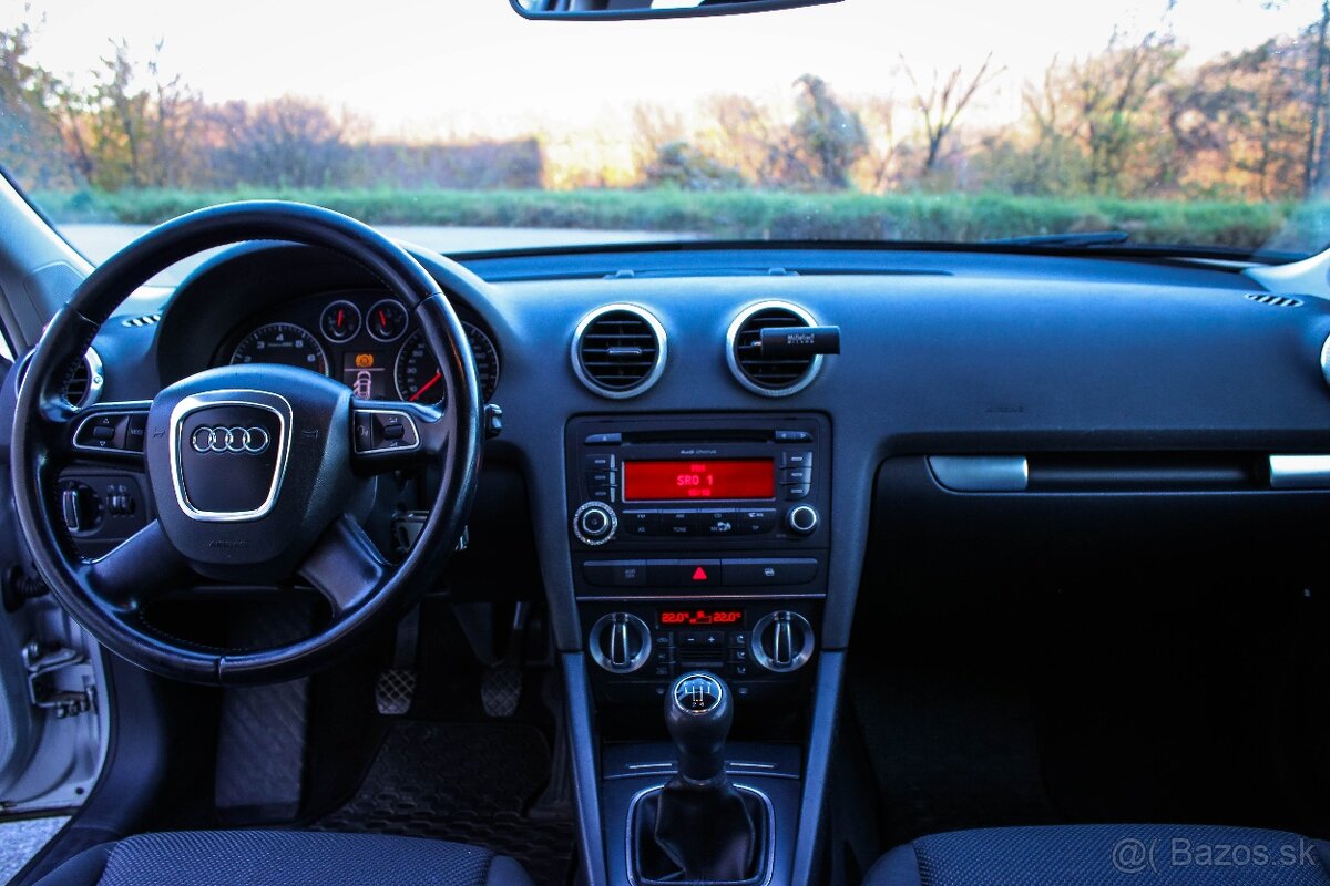 Audi A3 Sportback 1.6 Ambition - 14