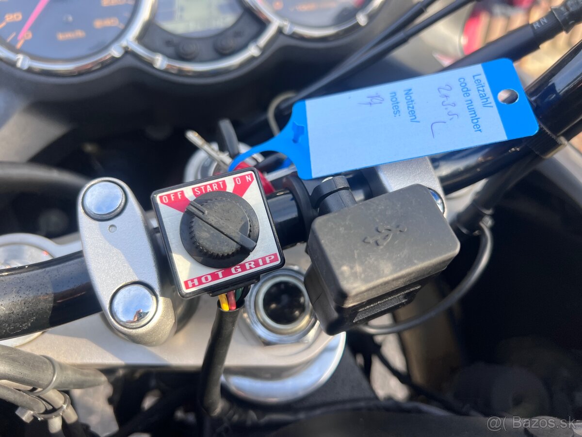 Suzuki dl v strom 1000 - 14