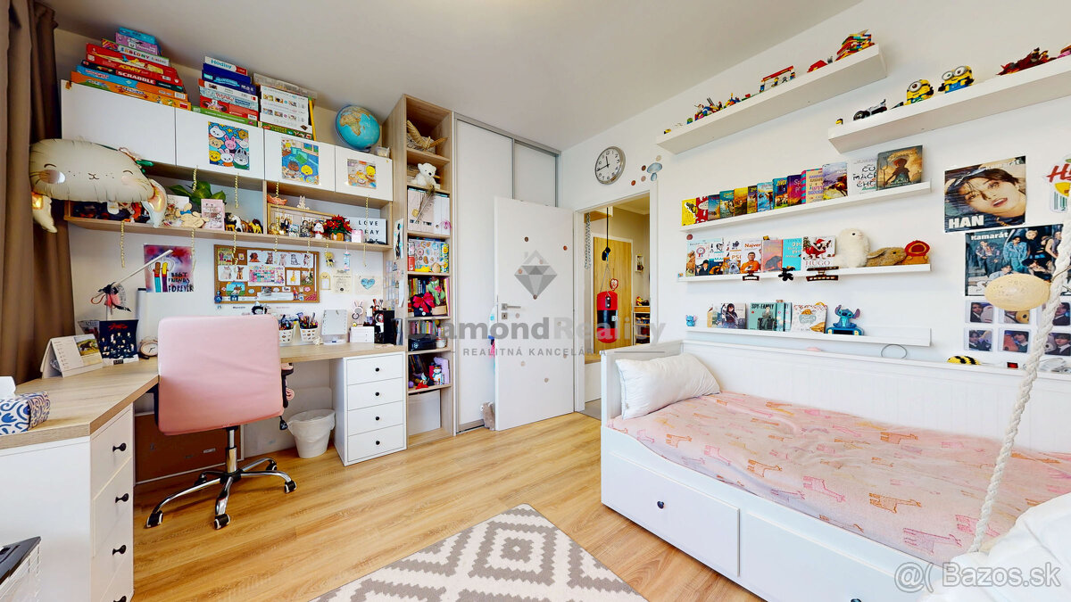 NA PREDAJ VEĽKÝ 4 IZBOVÝ BYT - 96 M2 - DVE LODŽIE, VIEDENSKÁ - 14