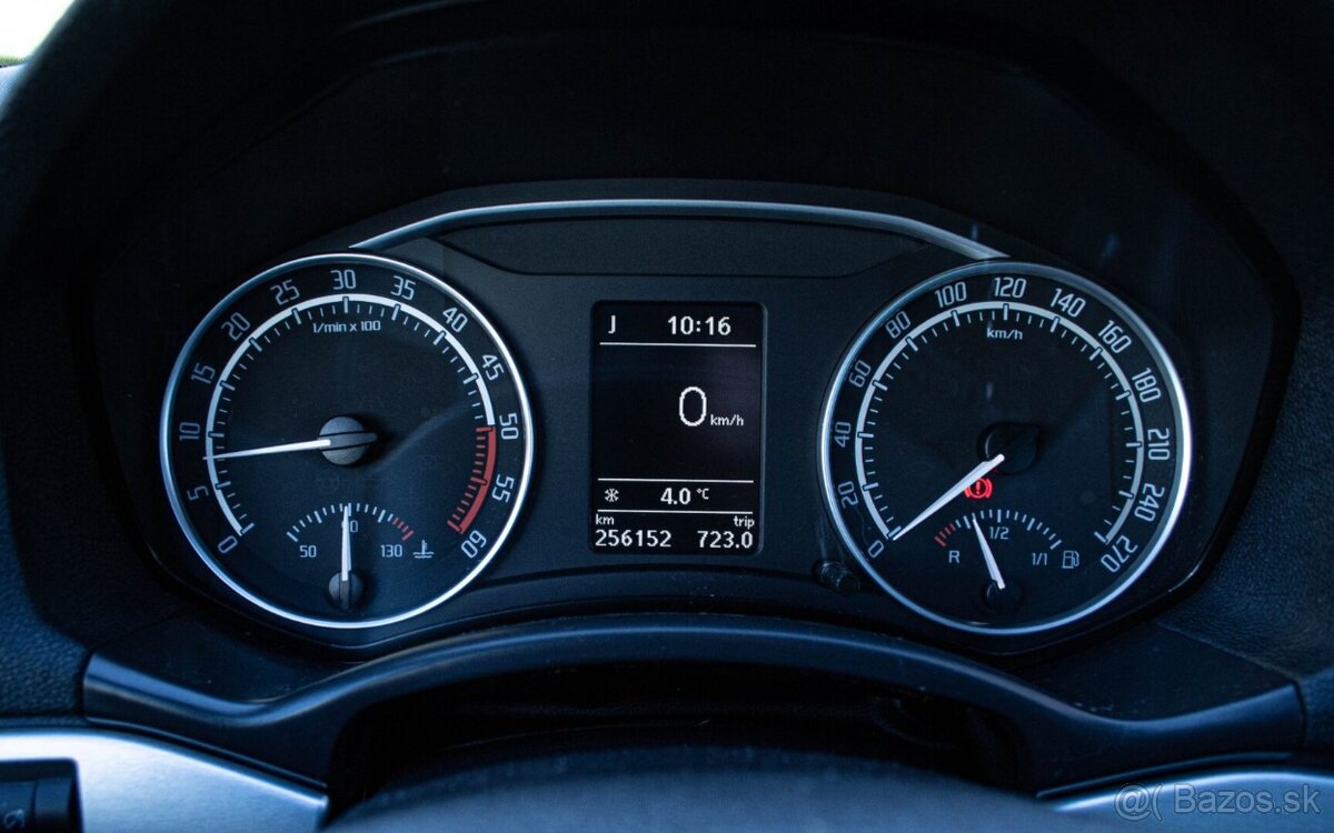 Škoda Octavia Combi RS 2.0 TDI - 14