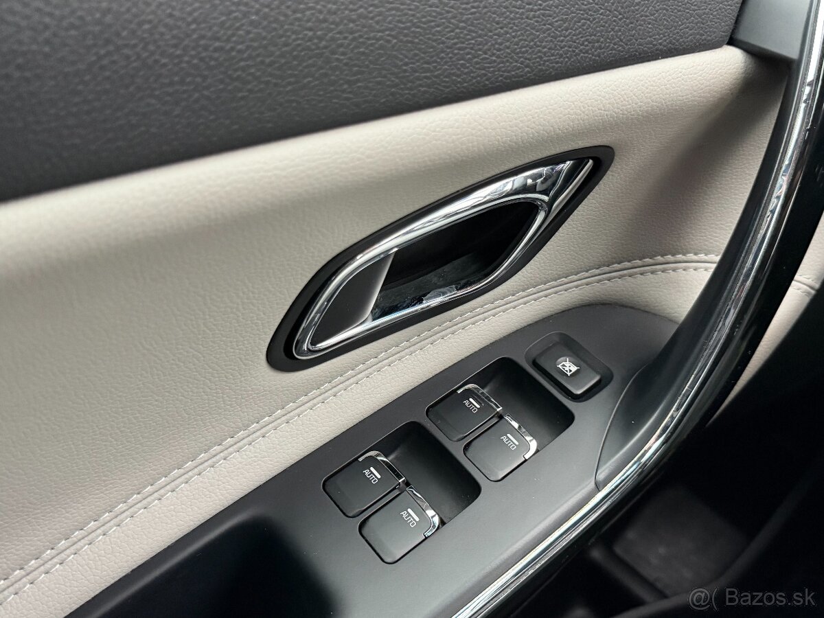 Kia Ceed 1.4i facelift 2016 Gold+ Navi Výhrev Kamera SR auto - 14