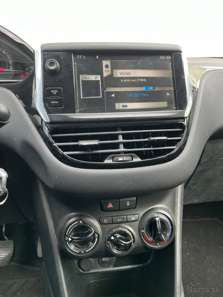 Peugeot 208 1.2 bez korozie - 14