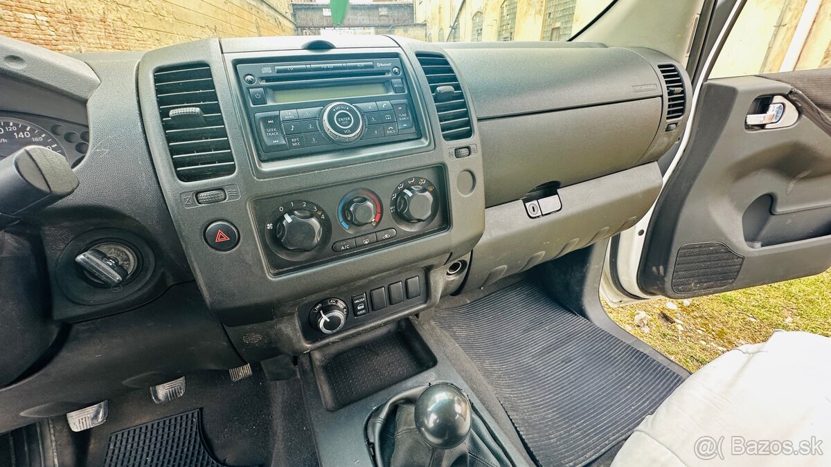 Nissan Navara Double Cap 2.5 dci Long - 14