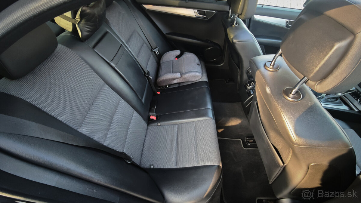 Mercedes-Benz C 220 CDI Avantgarde (2008) - 14