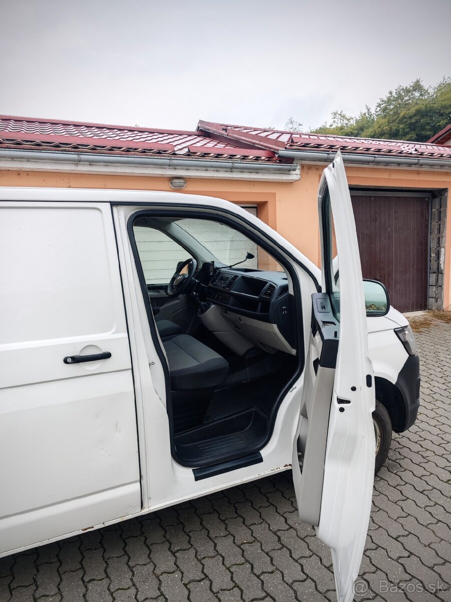 VW Transporter 2.0TDi 110 KW M6 10/2018 Ťažné
- 14