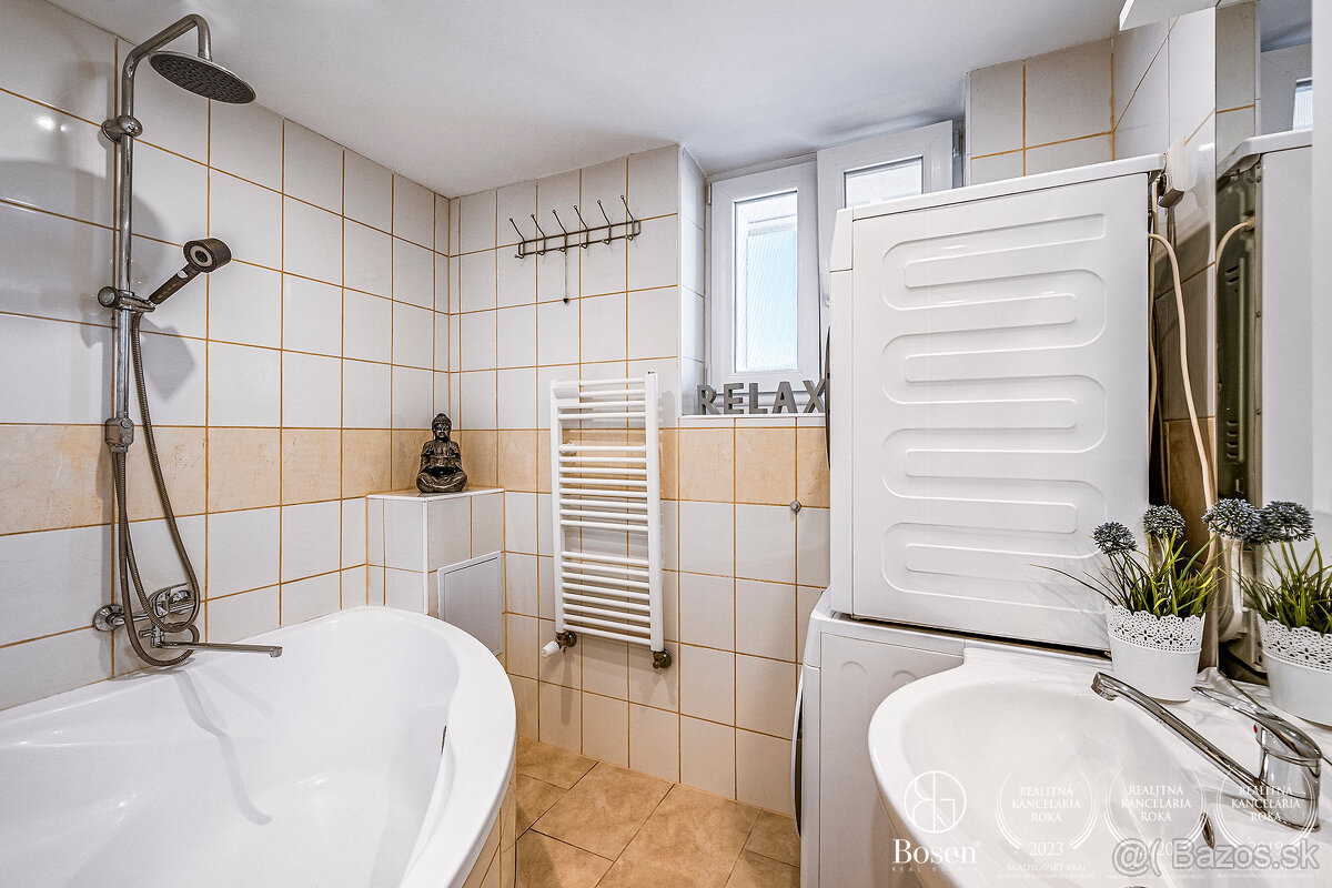 BOSEN | Slnečný 3-izbový byt s balkónom v Hranovnici - 14