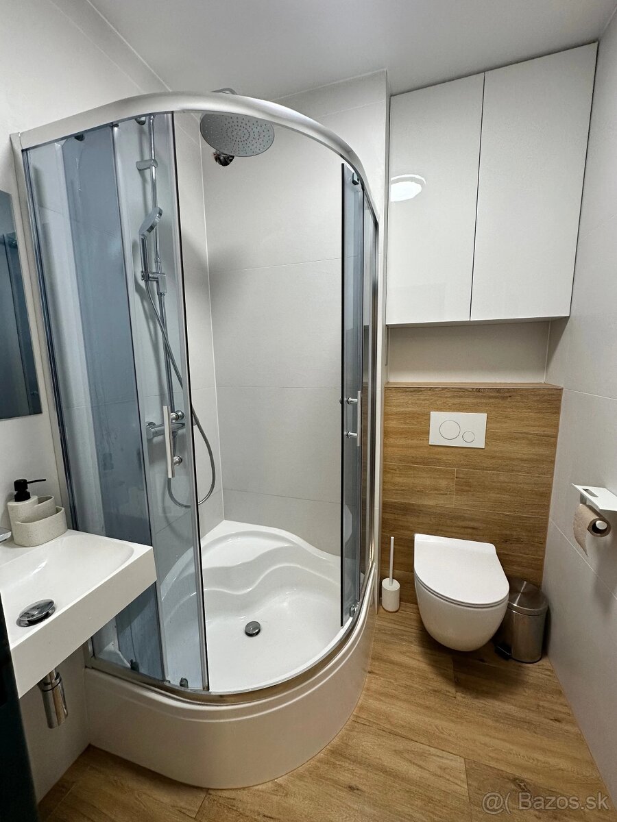 4iz rodinný dom pri OC VIVO so záhradkou - 14