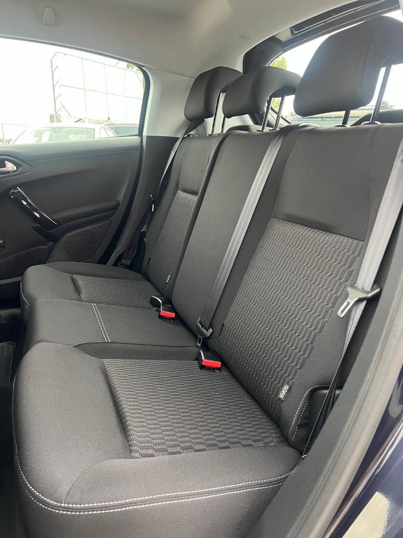 Peugeot 208 1.2 PureTech Active E6.2 - 14