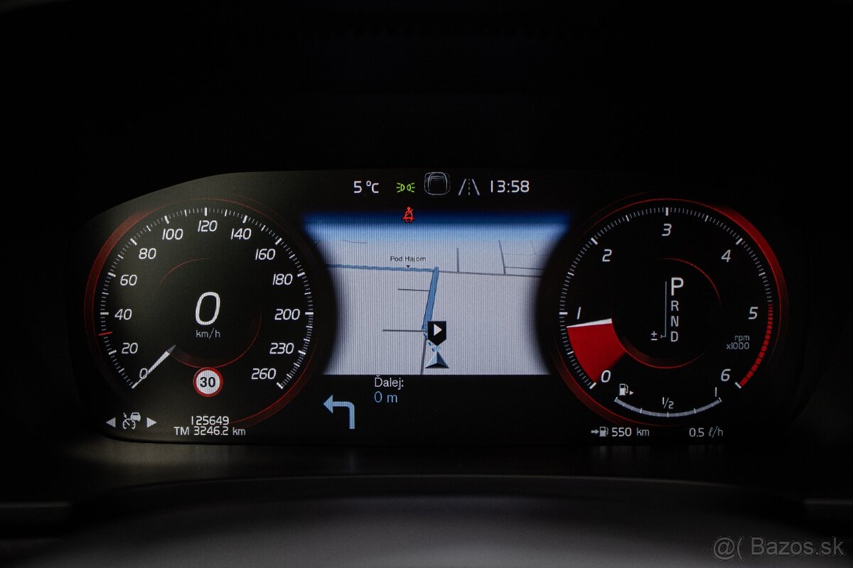 Volvo V90 CC Cross Country D5 AWD, 173kW, A8 - 14