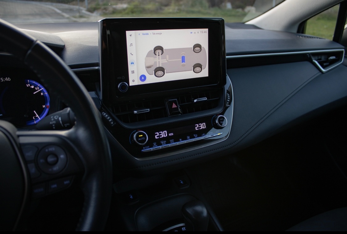 Toyota Corolla Sedan 1.8 Hybrid e-CVT - 14