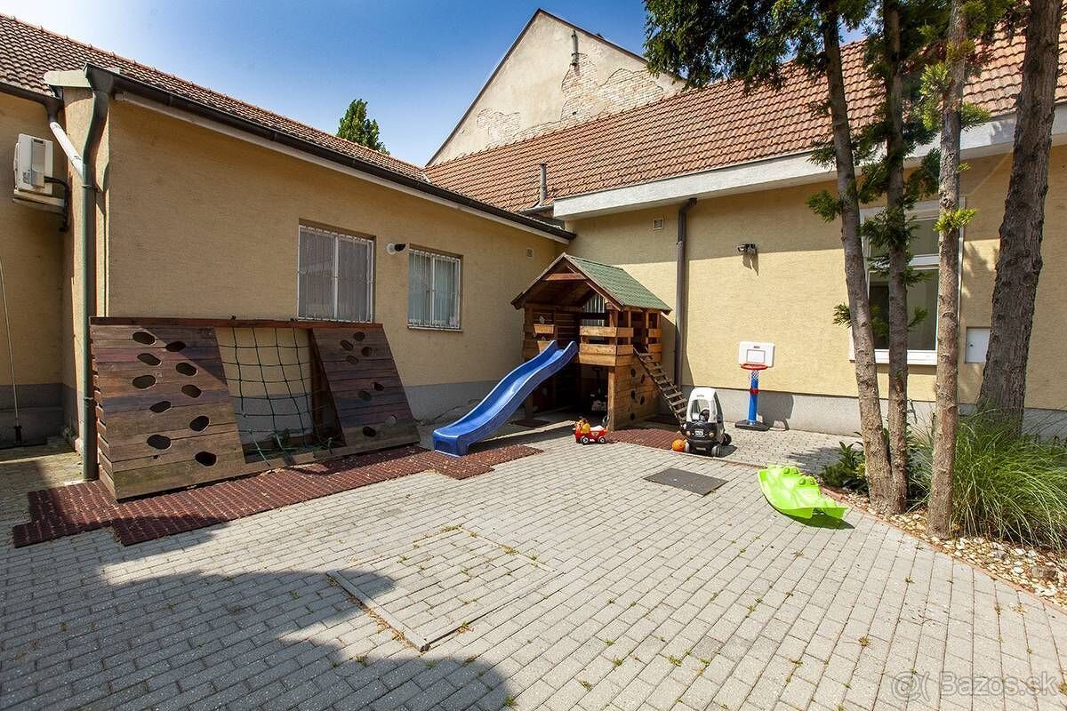 Na prenájom kaviareň v centre mesta Malacky - 14