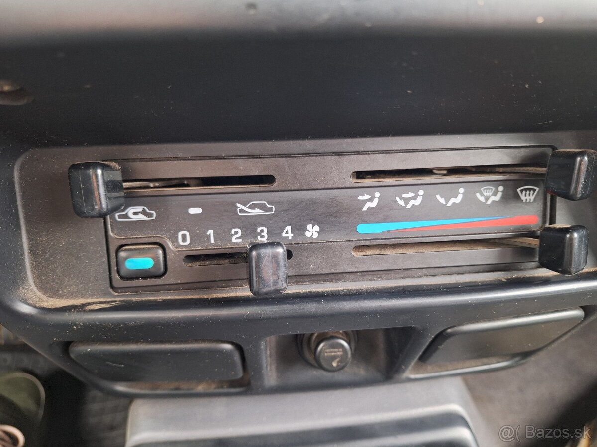 NISSAN NAVARA 2,5TD 4X4 KLÍMA ŤAŽNÉ 2006 ROK - 14