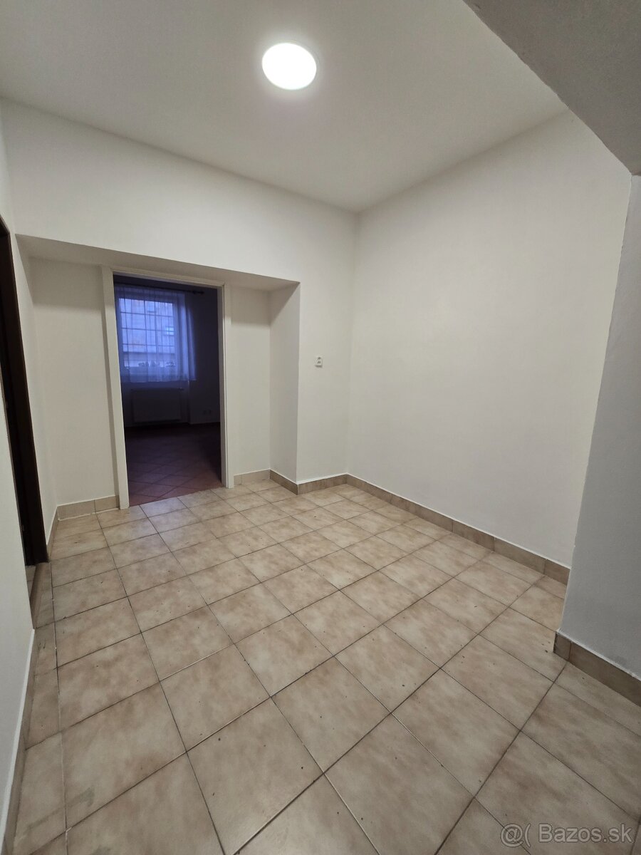 Ponúkam obchodné priestory, možnosť prevádzky - 14