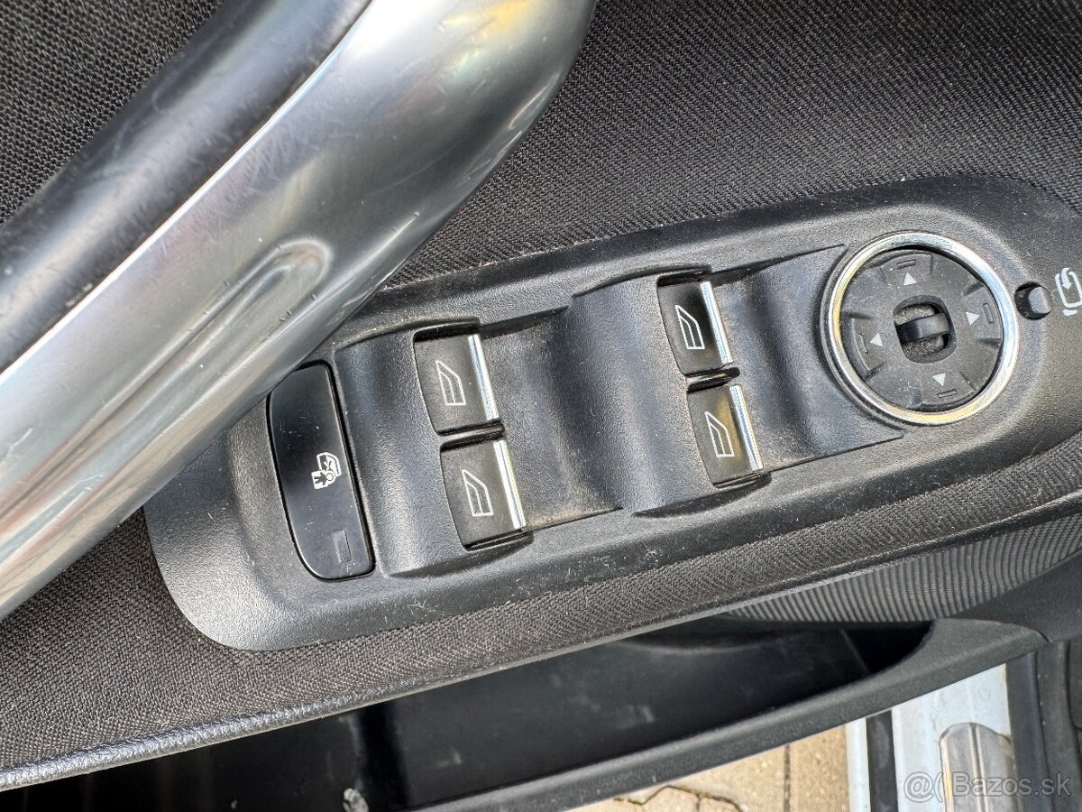 Ford S-Max 2.0 TDCi DPF Titanium A/T 7miest - 14