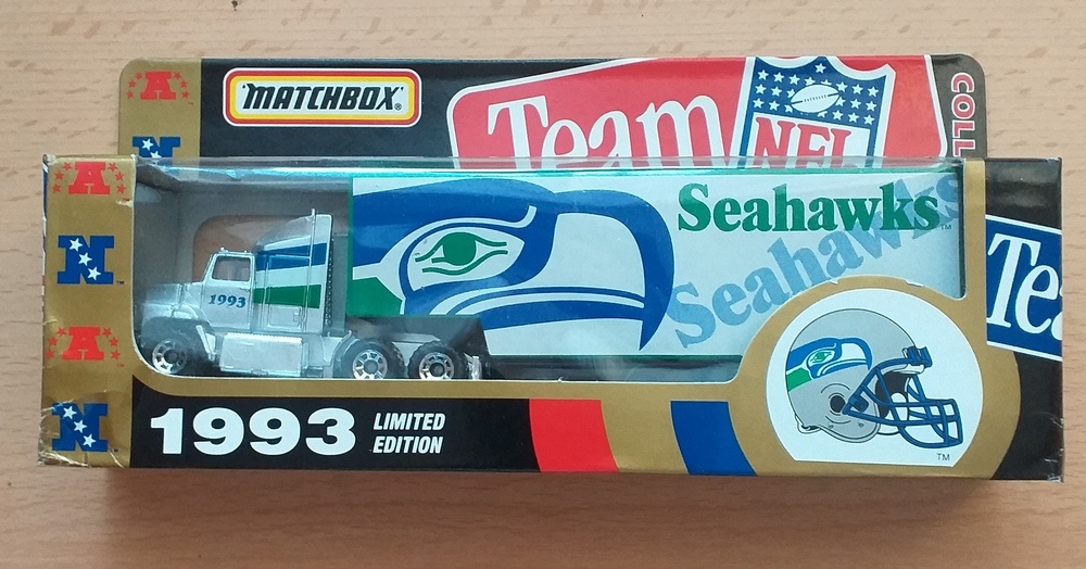 matchbox convoy cy109 Ford Aeromax NFL 1993 č. 2 - 14