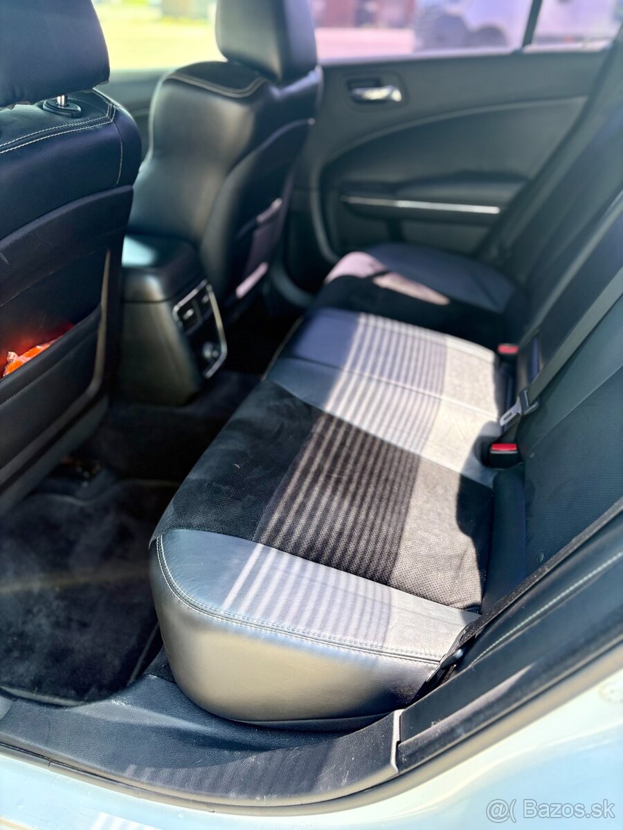 2014 Dodge Charger SRT Superbee | 392 HEMI | 470 koní - 14