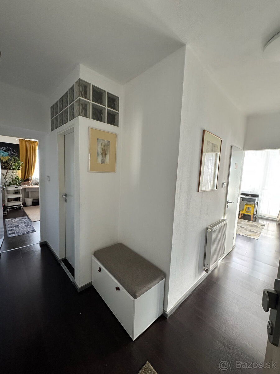 PREDAJ NÁDHERNÉHO 4-IZB. ZREKONŠTRUOVANÉHO BYTU S 2 BALKÓNMI - 14