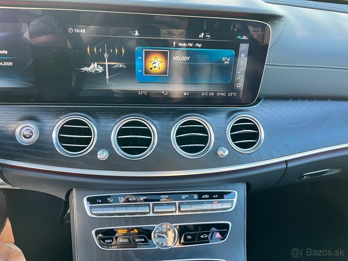 Mercedes-Benz E400d T 4matic AMG 3/2019 Webasto Top stav - 14