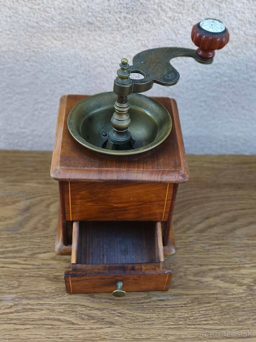 Veľké starožitné mlynčeky na kávu - 14