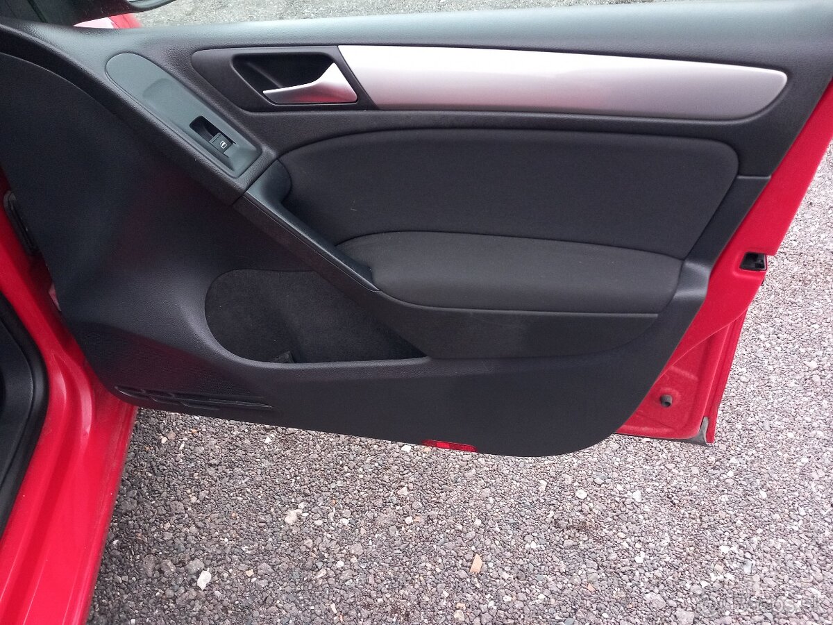 VW Golf 6, 1.2 TSi, 63 kW. Rok 2010 - 14