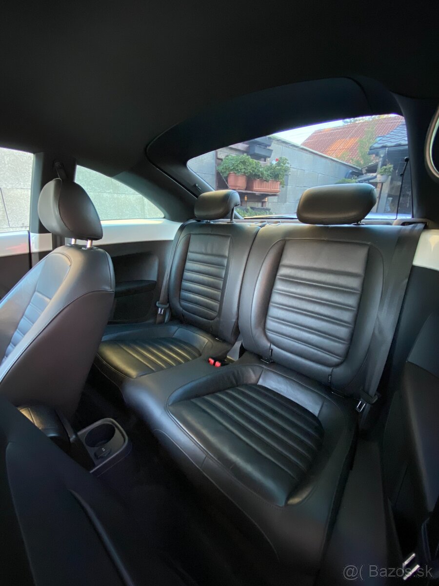 Predám Volkswagen Beetle 2.0 TSI Sport 147 kW - 14