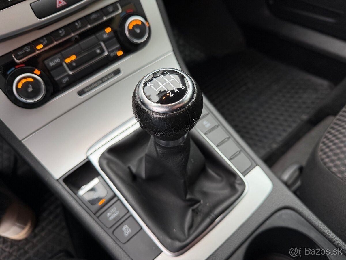 Volkswagen Passat Variant 2.0 TDI Comfortline - 14