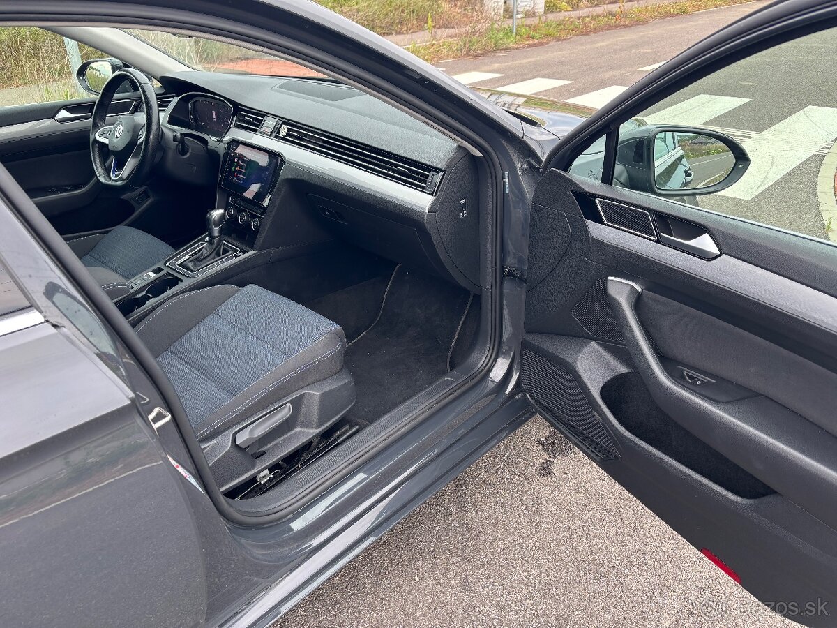 VW Passat GTE - 14