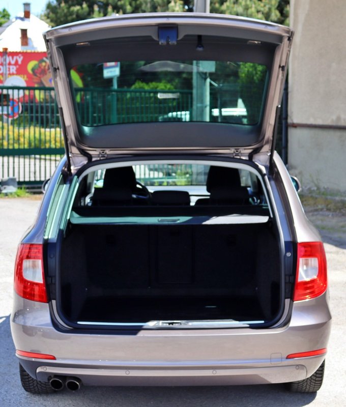 Škoda Superb 1.4 Tsi Comfortline - 14