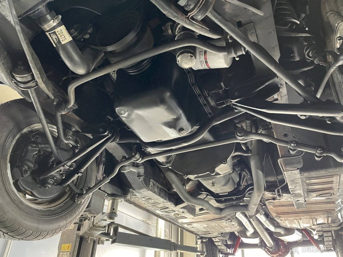 Ford Mustang Fastback K-Code High Performance z roku 1965 - 14