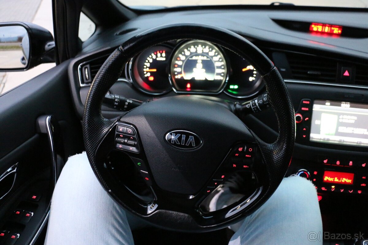 Kia CEED SW 1,6 CRDi GT-line - 14
