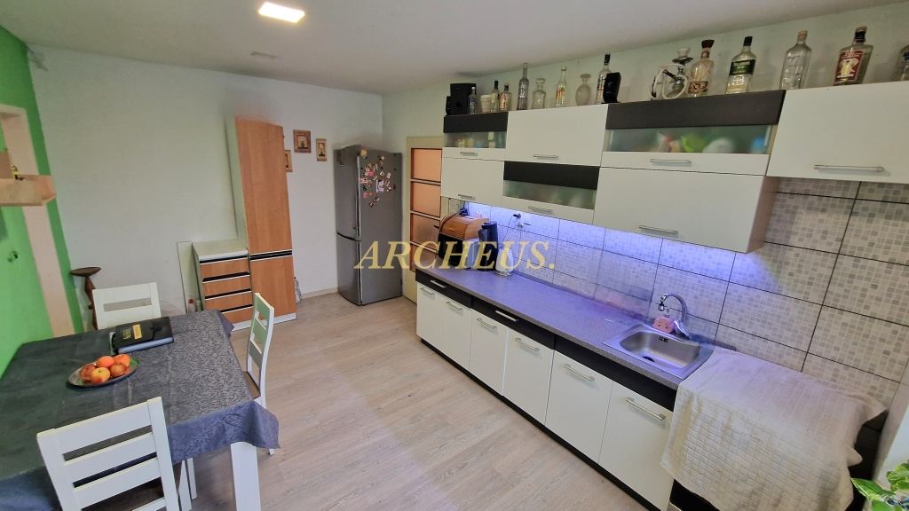 3-IZBOVÝ RODINNÝ DOM VÁHOVCE - GALANTA - 14