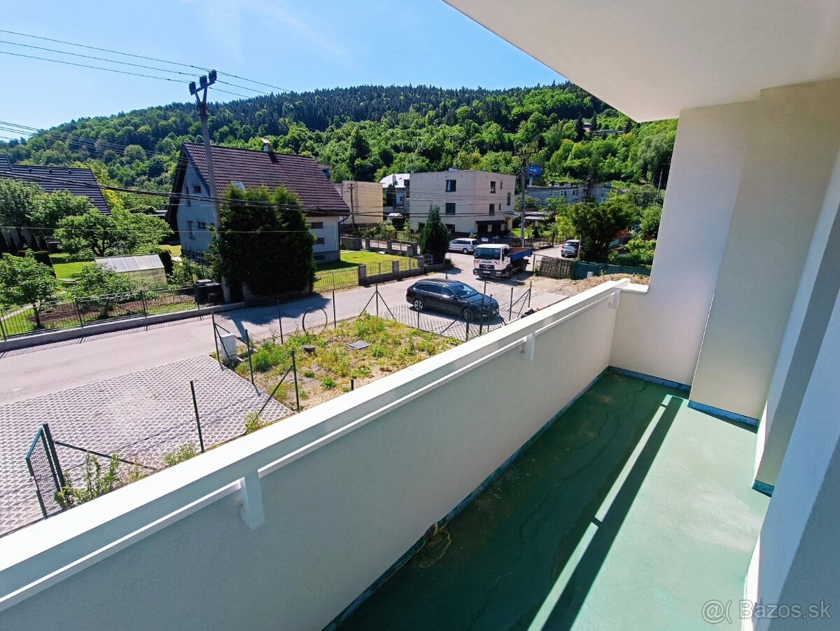 Predaj 4 izb.dvojpodlažného domu v mestskej časti Strážov - 14