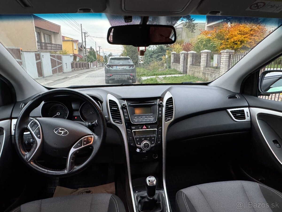 TOP STAV - Hyundai i30 CW 1.6i CRDi VGT GO, IBA 75900 km - 14