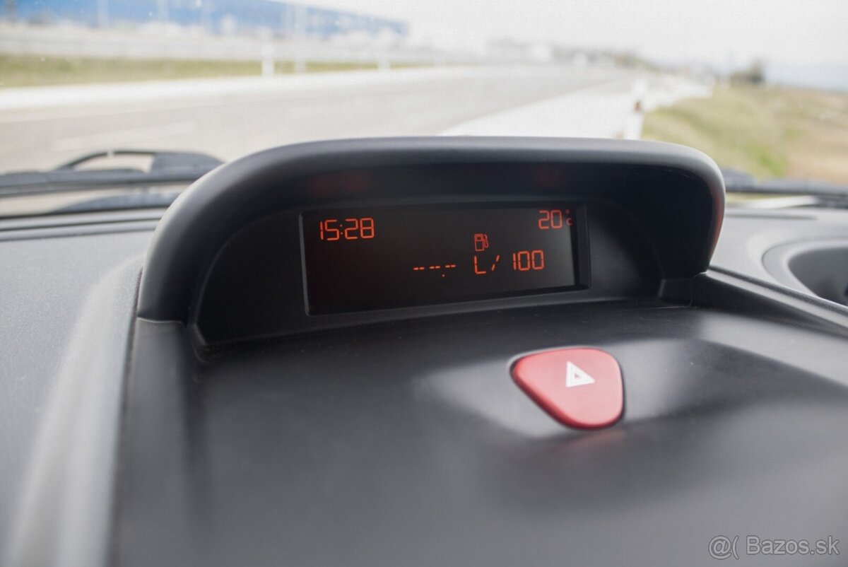 Peugeot Expert 2.0 94kW MT6 - 14