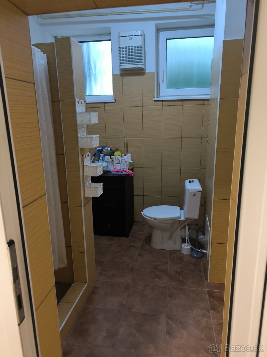 Prenajmem 1 izbový malý apartmán - garzónku - 14