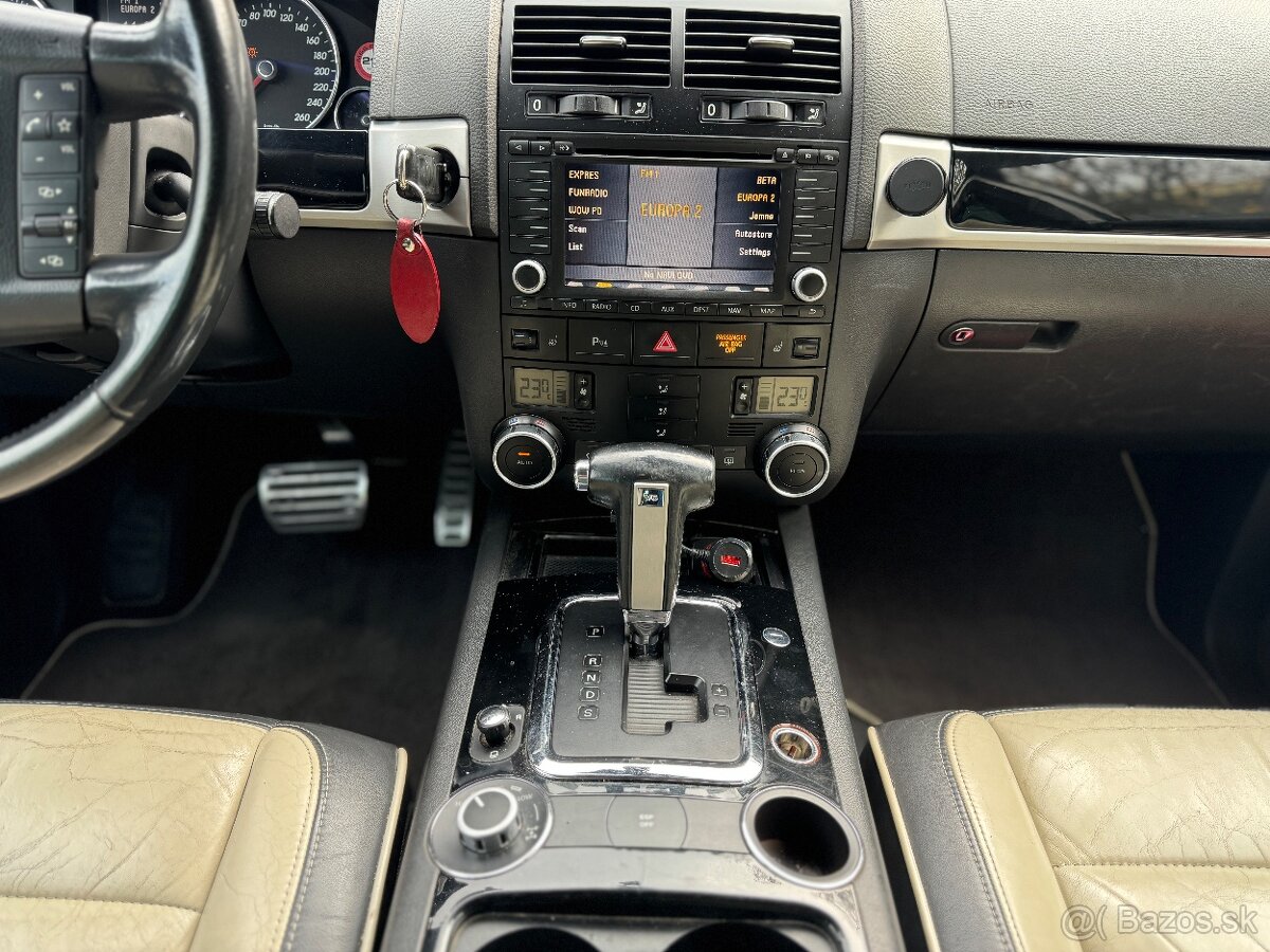 TOUAREG 3.0 tdi 047/999 kusov EXCLUSIVE EDITION - 14