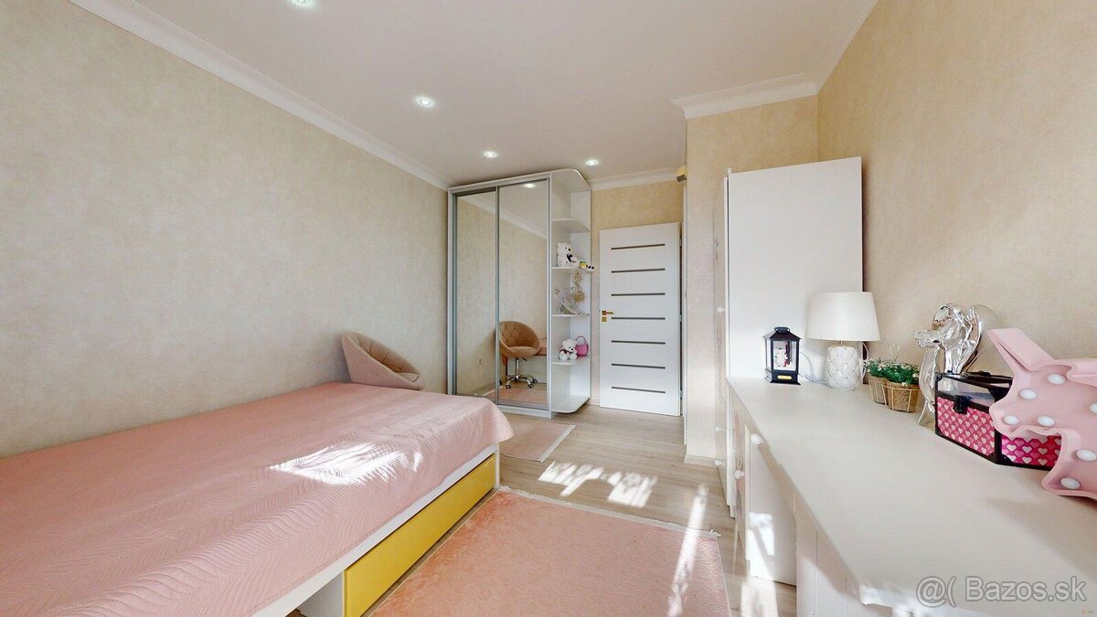 Rezervovaný 4i mezonet s veľkou terasou, park. miestom a výh - 14