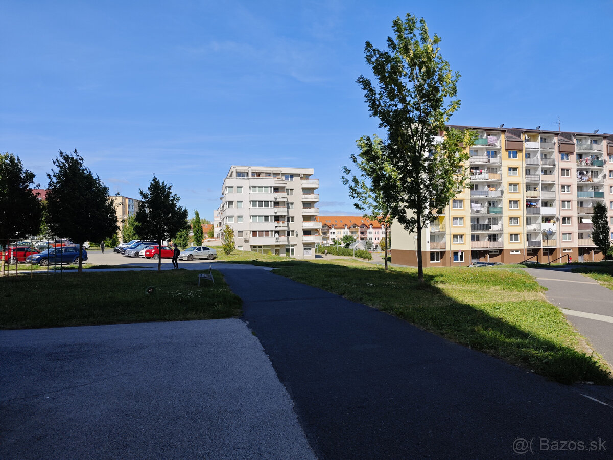 Na predaj 3-izbový zrekonštruovaný byt s balkónom v Poprade - 14