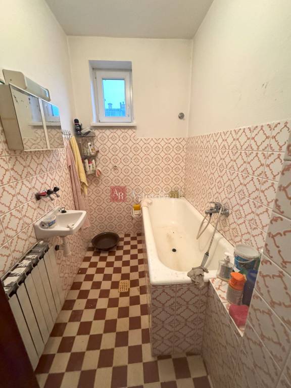 Na predaj tehlový RODINNÝ DOM v meste Tvrdošín, 574 m2 - 14