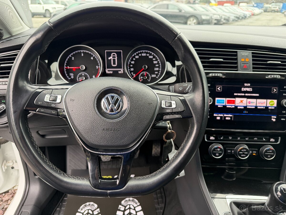 Volkswagen Golf Variant 2.0 TDI Highline - 14
