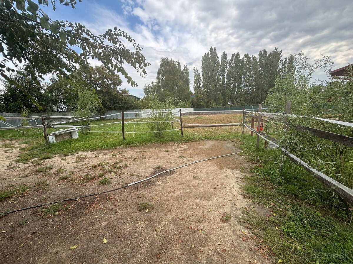 Rodinný dom pre viacčlennú rodinu v obci Doľný Štál - 14