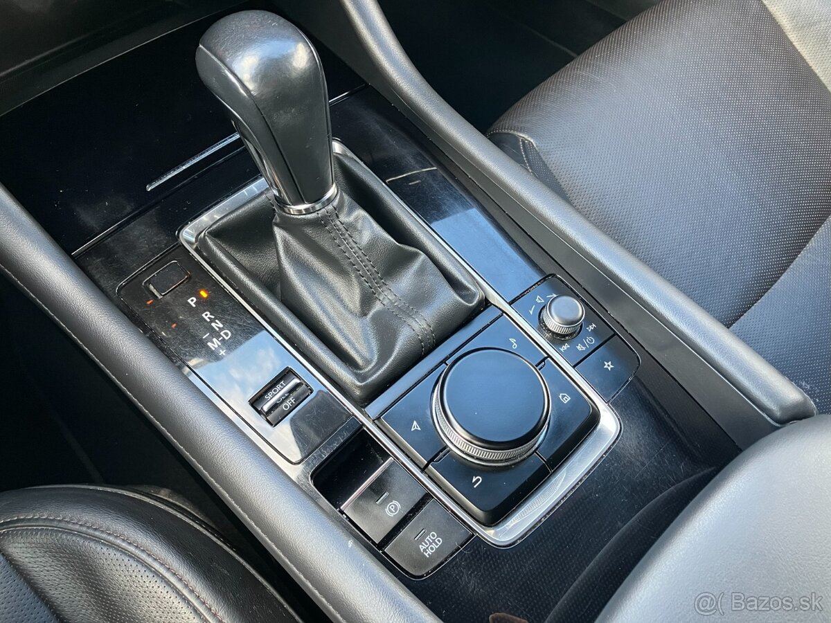 Mazda 3 2.0 Skyactiv 90kW G122 Plus A/T BENZÍN - 14