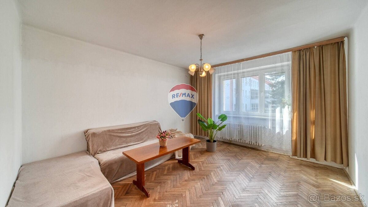 Priestranný 3-izbový byt v centre Piešťan - 14