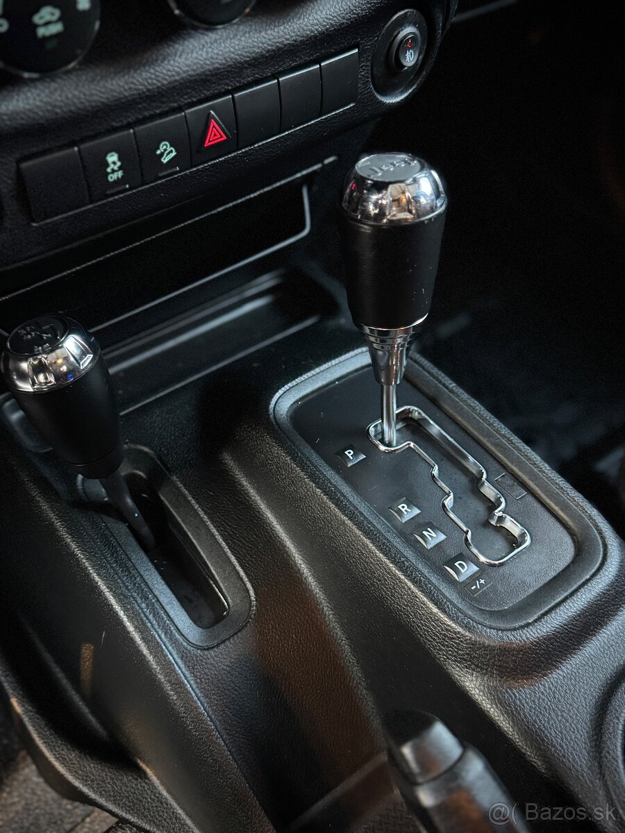 JEEP WRANGLER JK 3.6 V6 HARDTOP - 14