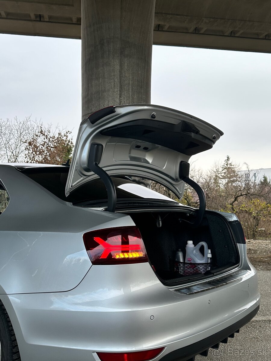 Volkswagen JETTA MK6 - STK do 05/2027, vymené rozvody - 14